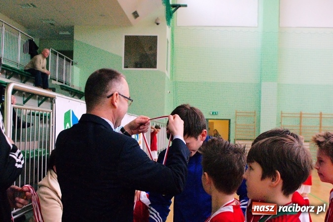 Zdjęcie w galerii na portalu naszraciborz.pl: Ostateczne rozstrzygnięcia w Zimowej Lidze Orlików. MKP Odra Centrum pierwsza, zespoły z powiatu na podium wiadomości z regionu