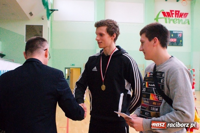 Zdjęcie w galerii na portalu naszraciborz.pl: Ostateczne rozstrzygnięcia w Zimowej Lidze Orlików. MKP Odra Centrum pierwsza, zespoły z powiatu na podium wiadomości z regionu