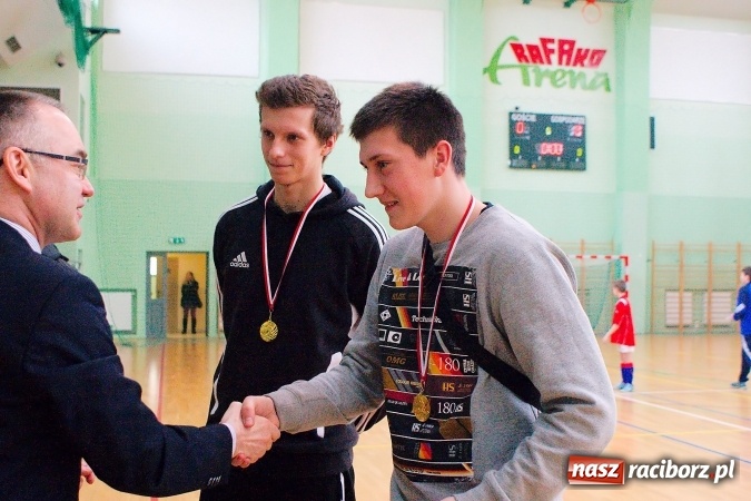 Zdjęcie w galerii na portalu naszraciborz.pl: Ostateczne rozstrzygnięcia w Zimowej Lidze Orlików. MKP Odra Centrum pierwsza, zespoły z powiatu na podium wiadomości z regionu