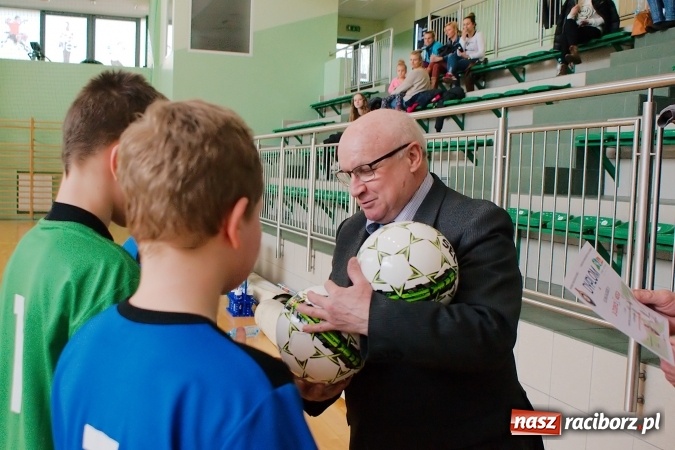 Zdjęcie w galerii na portalu naszraciborz.pl: Ostateczne rozstrzygnięcia w Zimowej Lidze Orlików. MKP Odra Centrum pierwsza, zespoły z powiatu na podium wiadomości z regionu