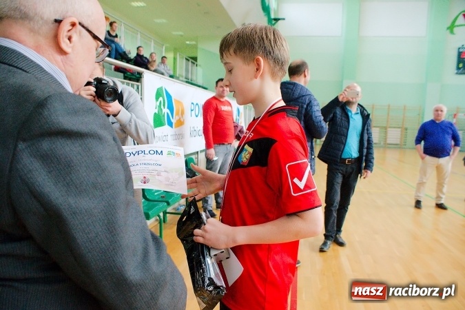 Zdjęcie w galerii na portalu naszraciborz.pl: Ostateczne rozstrzygnięcia w Zimowej Lidze Orlików. MKP Odra Centrum pierwsza, zespoły z powiatu na podium wiadomości z regionu