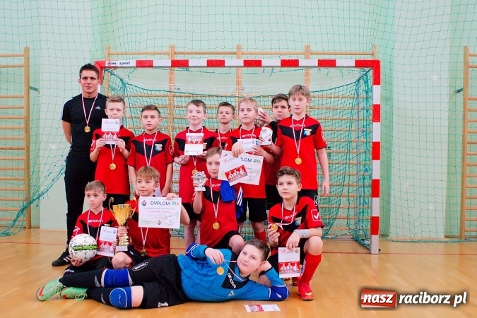 Zdjęcie w galerii na portalu naszraciborz.pl: Ostateczne rozstrzygnięcia w Zimowej Lidze Orlików. MKP Odra Centrum pierwsza, zespoły z powiatu na podium wiadomości z regionu