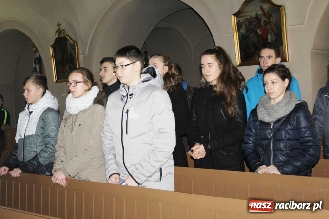 Zdjęcie w galerii na portalu naszraciborz.pl: Jezus siłą mą - diecezjalne spotkanie młodzieży w Wojnowicach wiadomości z regionu