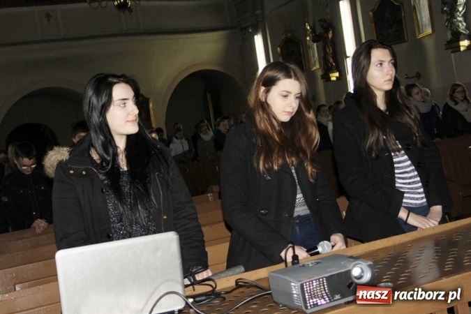 Zdjęcie w galerii na portalu naszraciborz.pl: Jezus siłą mą - diecezjalne spotkanie młodzieży w Wojnowicach wiadomości z regionu