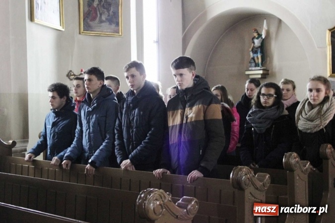 Zdjęcie w galerii na portalu naszraciborz.pl: Jezus siłą mą - diecezjalne spotkanie młodzieży w Wojnowicach wiadomości z regionu