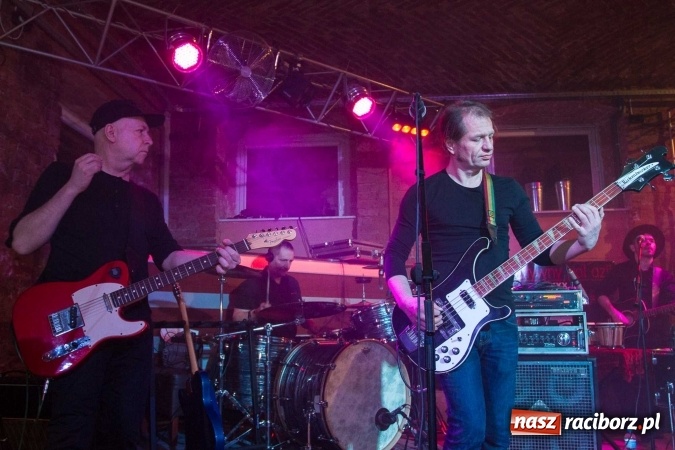 Zdjęcie w galerii na portalu naszraciborz.pl: Wieża radości, wieża samotności, czyli Sztywny Pal Azji w raciborskiej Piwnicy  wiadomości z regionu