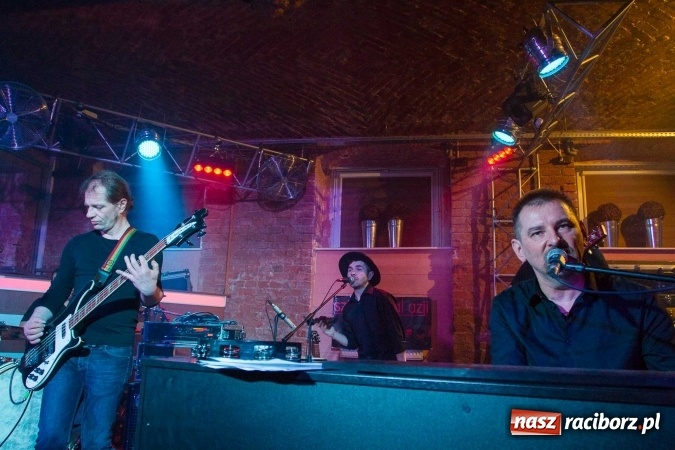 Zdjęcie w galerii na portalu naszraciborz.pl: Wieża radości, wieża samotności, czyli Sztywny Pal Azji w raciborskiej Piwnicy  wiadomości z regionu