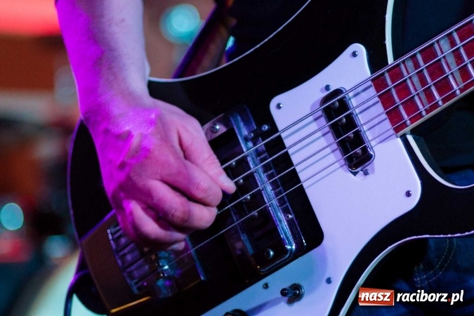 Zdjęcie w galerii na portalu naszraciborz.pl: Wieża radości, wieża samotności, czyli Sztywny Pal Azji w raciborskiej Piwnicy  wiadomości z regionu