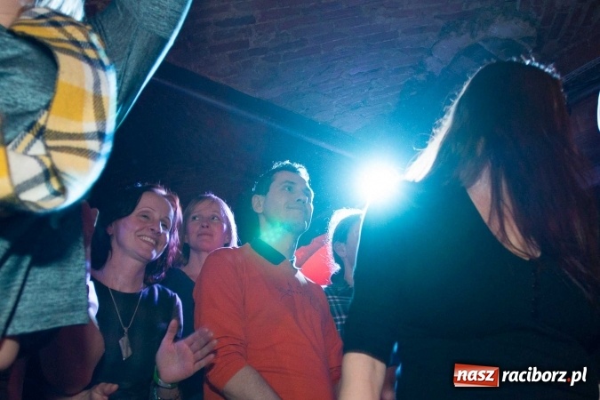 Zdjęcie w galerii na portalu naszraciborz.pl: Wieża radości, wieża samotności, czyli Sztywny Pal Azji w raciborskiej Piwnicy  wiadomości z regionu