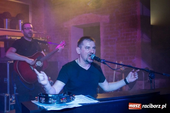 Zdjęcie w galerii na portalu naszraciborz.pl: Wieża radości, wieża samotności, czyli Sztywny Pal Azji w raciborskiej Piwnicy  wiadomości z regionu