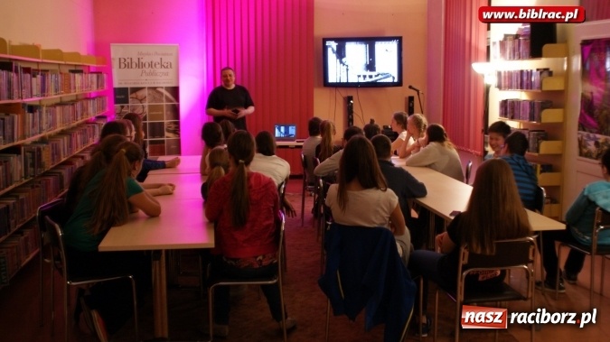 Zdjęcie w galerii na portalu naszraciborz.pl: Czy w bibliotece mieszka duch?  wiadomości z regionu