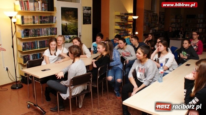 Zdjęcie w galerii na portalu naszraciborz.pl: Czy w bibliotece mieszka duch?  wiadomości z regionu