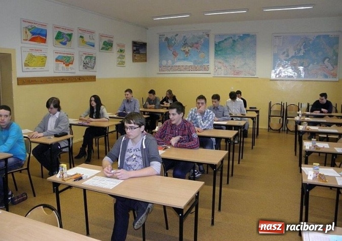 Zdjęcie w galerii na portalu naszraciborz.pl: Mądre Głowy 2016 - turniej w CKZiU nr 1 wiadomości z regionu