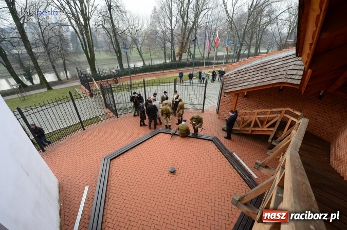 Zdjęcie w galerii na portalu naszraciborz.pl: Racibórz żołnierzom wyklętym - piknik historyczno-patriotyczny na zamku wiadomości z regionu