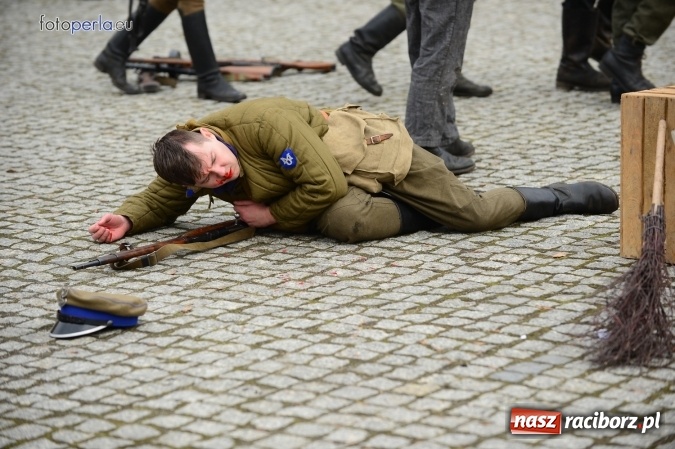 Zdjęcie w galerii na portalu naszraciborz.pl: Racibórz żołnierzom wyklętym - piknik historyczno-patriotyczny na zamku wiadomości z regionu