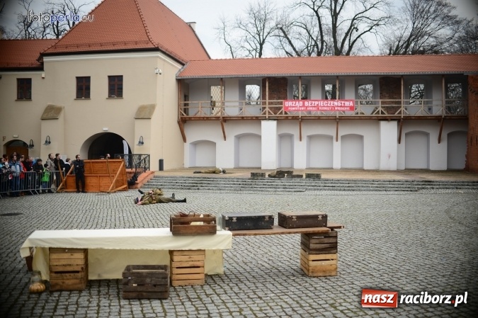 Zdjęcie w galerii na portalu naszraciborz.pl: Racibórz żołnierzom wyklętym - piknik historyczno-patriotyczny na zamku wiadomości z regionu