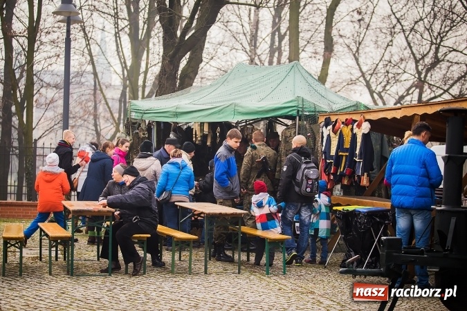 Zdjęcie w galerii na portalu naszraciborz.pl: Racibórz żołnierzom wyklętym - piknik historyczno-patriotyczny na zamku wiadomości z regionu