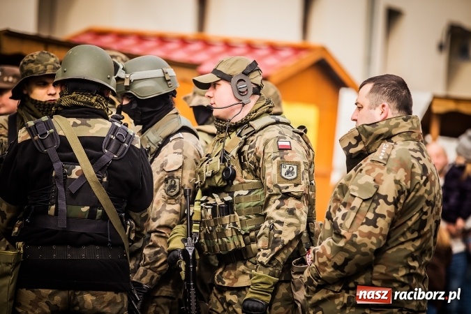 Zdjęcie w galerii na portalu naszraciborz.pl: Racibórz żołnierzom wyklętym - piknik historyczno-patriotyczny na zamku wiadomości z regionu