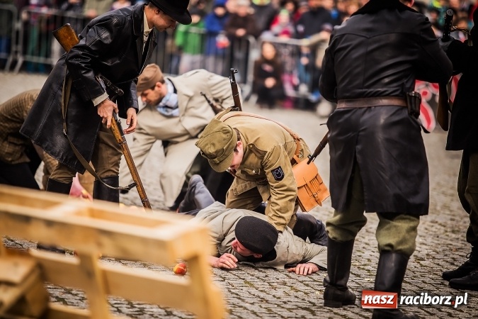 Zdjęcie w galerii na portalu naszraciborz.pl: Racibórz żołnierzom wyklętym - piknik historyczno-patriotyczny na zamku wiadomości z regionu