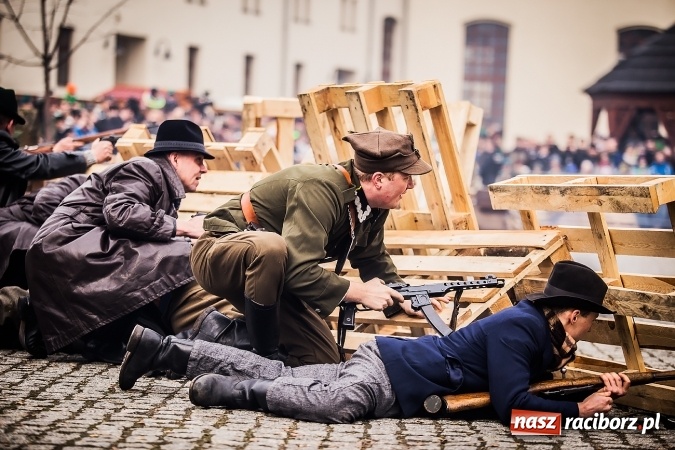 Zdjęcie w galerii na portalu naszraciborz.pl: Racibórz żołnierzom wyklętym - piknik historyczno-patriotyczny na zamku wiadomości z regionu