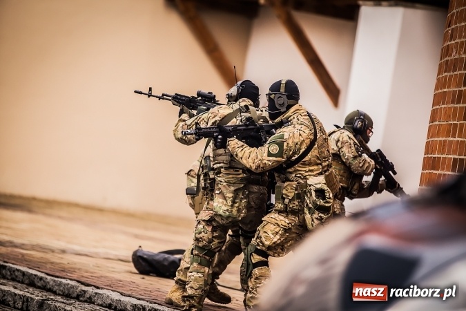 Zdjęcie w galerii na portalu naszraciborz.pl: Racibórz żołnierzom wyklętym - piknik historyczno-patriotyczny na zamku wiadomości z regionu