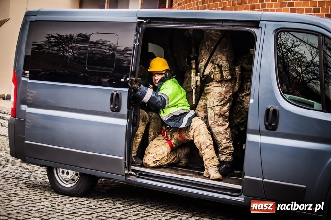 Zdjęcie w galerii na portalu naszraciborz.pl: Racibórz żołnierzom wyklętym - piknik historyczno-patriotyczny na zamku wiadomości z regionu