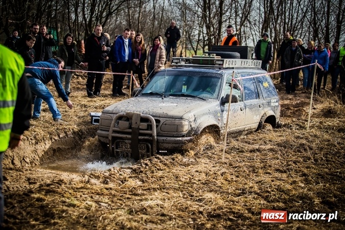 Zdjęcie w galerii na portalu naszraciborz.pl: Dzień Kobiet z Raciborskim Klubem Off-Road 4x4 wiadomości z regionu