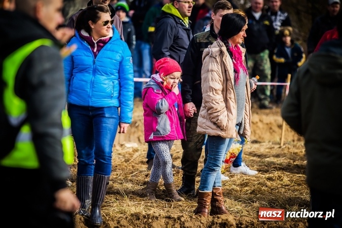 Zdjęcie w galerii na portalu naszraciborz.pl: Dzień Kobiet z Raciborskim Klubem Off-Road 4x4 wiadomości z regionu