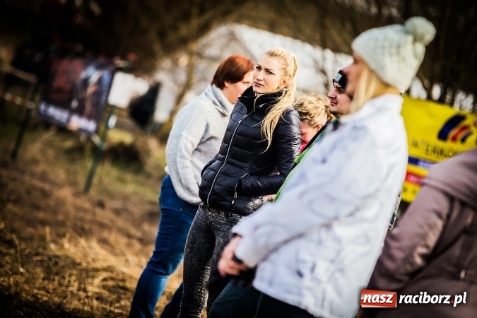 Zdjęcie w galerii na portalu naszraciborz.pl: Dzień Kobiet z Raciborskim Klubem Off-Road 4x4 wiadomości z regionu