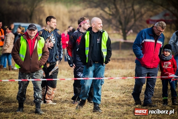 Zdjęcie w galerii na portalu naszraciborz.pl: Dzień Kobiet z Raciborskim Klubem Off-Road 4x4 wiadomości z regionu