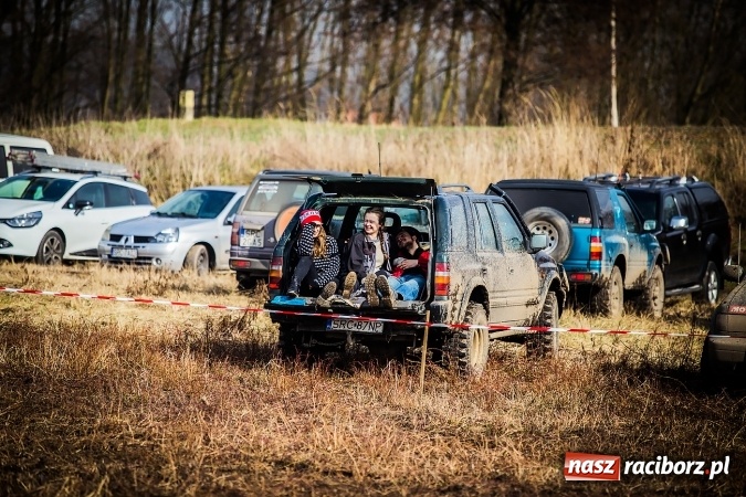 Zdjęcie w galerii na portalu naszraciborz.pl: Dzień Kobiet z Raciborskim Klubem Off-Road 4x4 wiadomości z regionu
