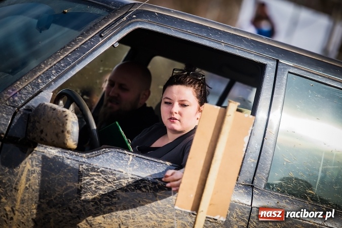 Zdjęcie w galerii na portalu naszraciborz.pl: Dzień Kobiet z Raciborskim Klubem Off-Road 4x4 wiadomości z regionu