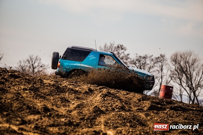 Zdjęcie w galerii na portalu naszraciborz.pl: Dzień Kobiet z Raciborskim Klubem Off-Road 4x4 wiadomości z regionu