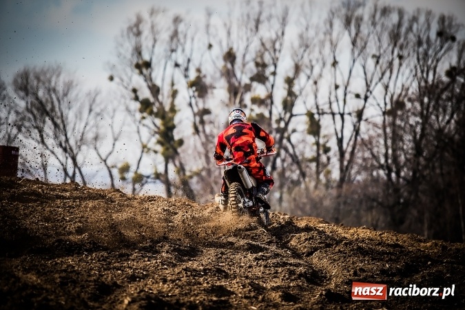 Zdjęcie w galerii na portalu naszraciborz.pl: Dzień Kobiet z Raciborskim Klubem Off-Road 4x4 wiadomości z regionu