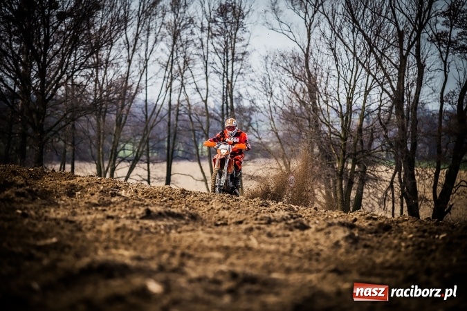 Zdjęcie w galerii na portalu naszraciborz.pl: Dzień Kobiet z Raciborskim Klubem Off-Road 4x4 wiadomości z regionu