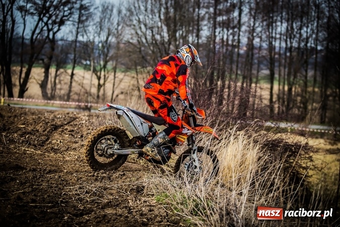 Zdjęcie w galerii na portalu naszraciborz.pl: Dzień Kobiet z Raciborskim Klubem Off-Road 4x4 wiadomości z regionu