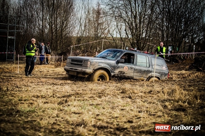 Zdjęcie w galerii na portalu naszraciborz.pl: Dzień Kobiet z Raciborskim Klubem Off-Road 4x4 wiadomości z regionu