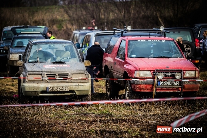 Zdjęcie w galerii na portalu naszraciborz.pl: Dzień Kobiet z Raciborskim Klubem Off-Road 4x4 wiadomości z regionu