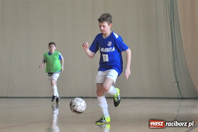 Zdjęcie w galerii na portalu naszraciborz.pl: Młodziki Unii Racibórz IV wygrały ligę halową wiadomości z regionu