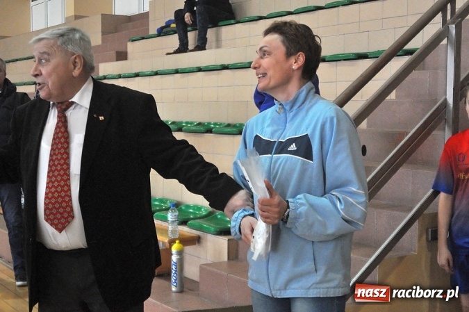 Zdjęcie w galerii na portalu naszraciborz.pl: Młodziki Unii Racibórz IV wygrały ligę halową wiadomości z regionu