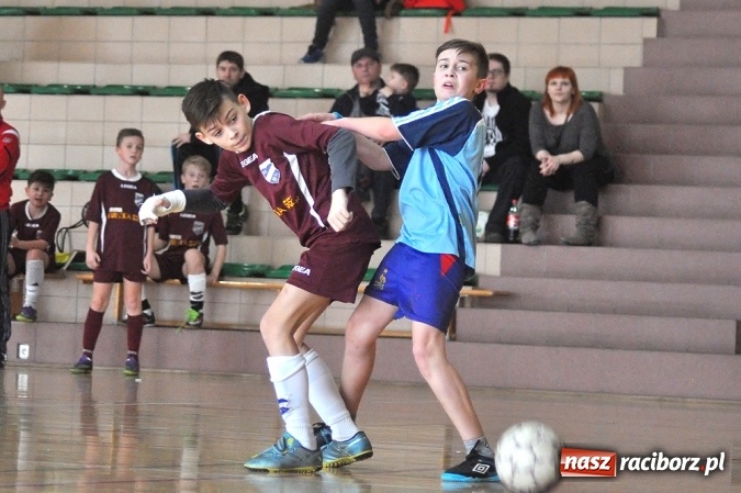 Zdjęcie w galerii na portalu naszraciborz.pl: Młodziki Unii Racibórz IV wygrały ligę halową wiadomości z regionu