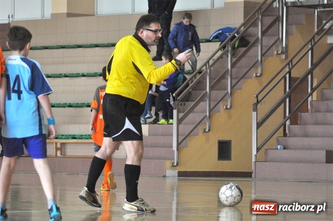 Zdjęcie w galerii na portalu naszraciborz.pl: Młodziki Unii Racibórz IV wygrały ligę halową wiadomości z regionu