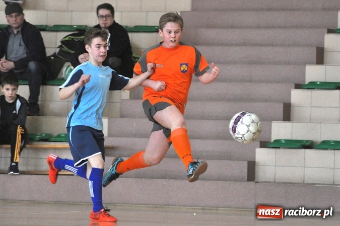 Zdjęcie w galerii na portalu naszraciborz.pl: Młodziki Unii Racibórz IV wygrały ligę halową wiadomości z regionu