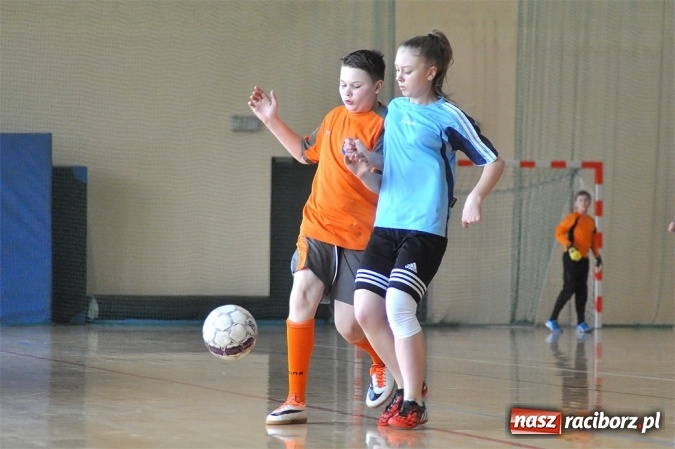 Zdjęcie w galerii na portalu naszraciborz.pl: Młodziki Unii Racibórz IV wygrały ligę halową wiadomości z regionu