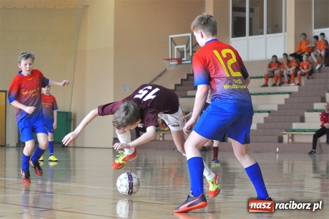 Zdjęcie w galerii na portalu naszraciborz.pl: Młodziki Unii Racibórz IV wygrały ligę halową wiadomości z regionu