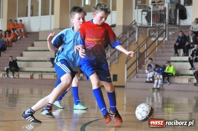 Zdjęcie w galerii na portalu naszraciborz.pl: Młodziki Unii Racibórz IV wygrały ligę halową wiadomości z regionu