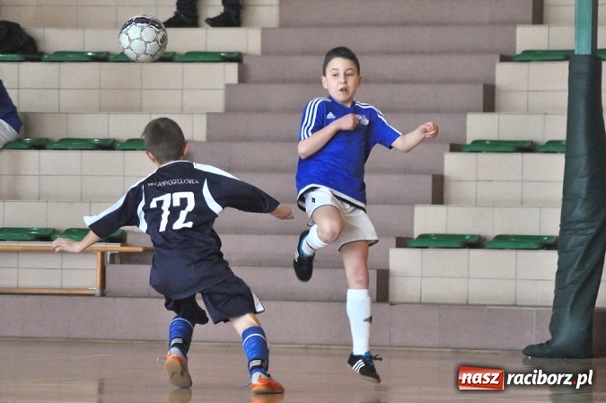 Zdjęcie w galerii na portalu naszraciborz.pl: Młodziki Unii Racibórz IV wygrały ligę halową wiadomości z regionu