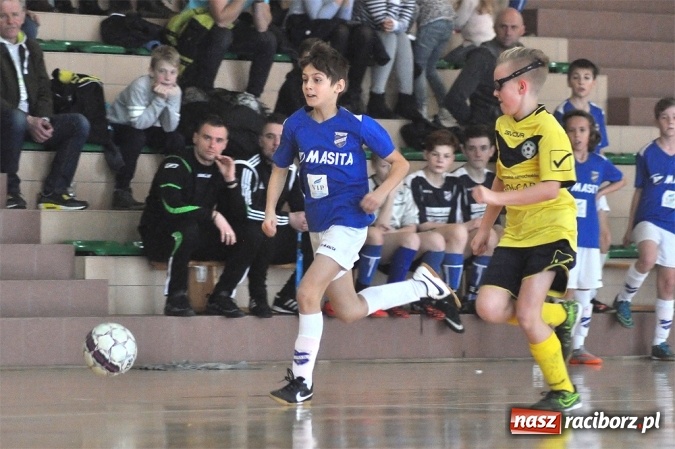 Zdjęcie w galerii na portalu naszraciborz.pl: Młodziki Unii Racibórz IV wygrały ligę halową wiadomości z regionu