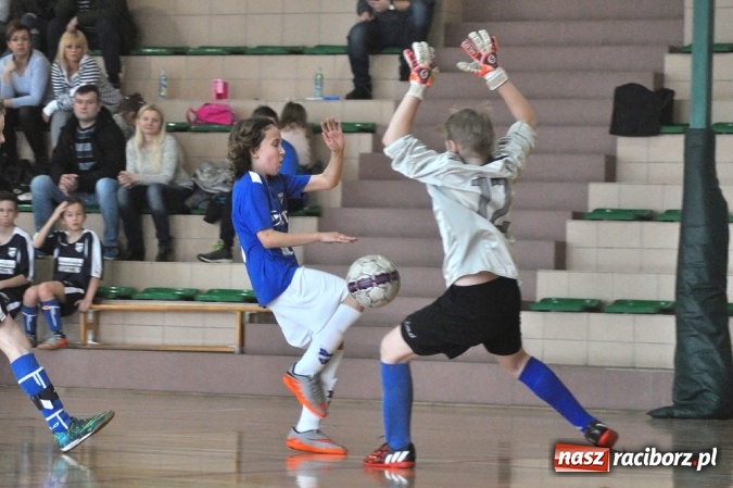 Zdjęcie w galerii na portalu naszraciborz.pl: Młodziki Unii Racibórz IV wygrały ligę halową wiadomości z regionu