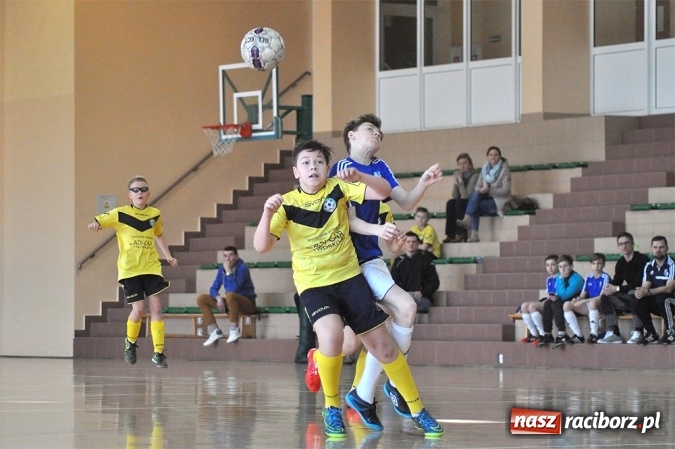 Zdjęcie w galerii na portalu naszraciborz.pl: Młodziki Unii Racibórz IV wygrały ligę halową wiadomości z regionu